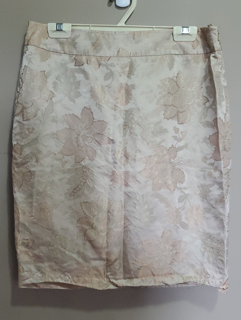 Anne Klein Elegant Floral Jacquard Pencil Skirt in Soft Champagne Size 12